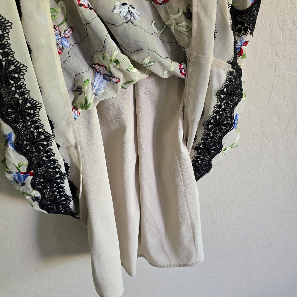 Modcloth Geode Floral Embroidered Lace Dress Size Small - Picture 6 of 14